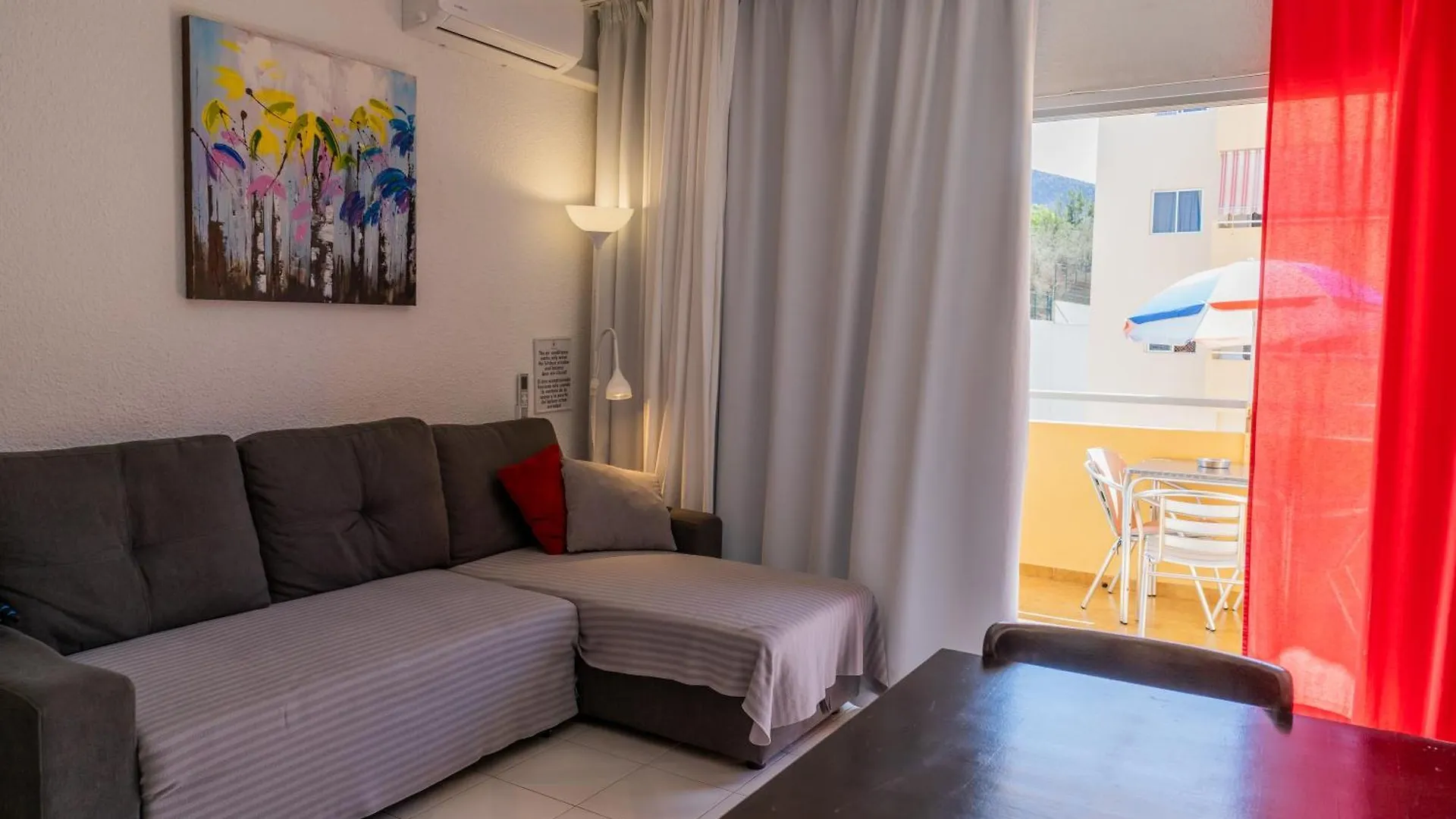 Apartments In Los Cristianos, Tenerife, Canary Islands Los Cristianos   Los Cristianos (Tenerife)